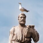 découvrez le sens et les différentes facettes de l'humiliation, un sentiment puissant qui impacte les relations humaines et le bien-être émotionnel.